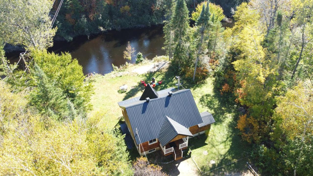 Chalet Riviere - Bord De Riviere - Romantique Saint-Alexis-des-Monts Exteriér fotografie